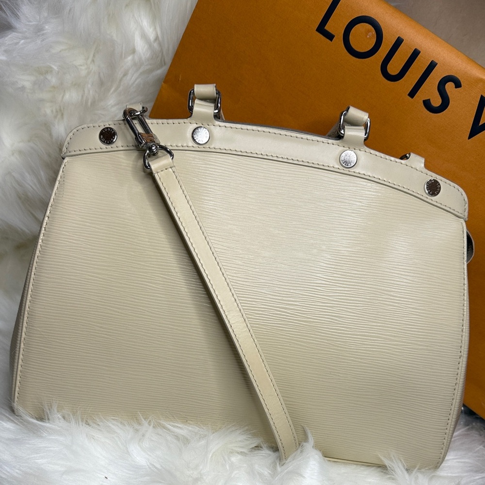 Louis Vuitton Brea MM Ivory Shoulder Bag